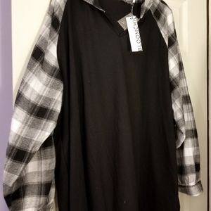 BloomChic Women's Pullover Hooded Sweatshirt, Black and White, 26/4X